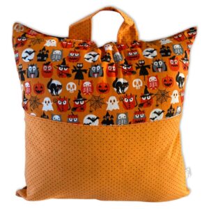 coussin de lecture avec poche integree et poignee de transport