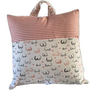 coussin de lecture avec poche integree et poignee de transport