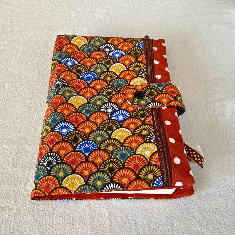 protège-roman avec trousse